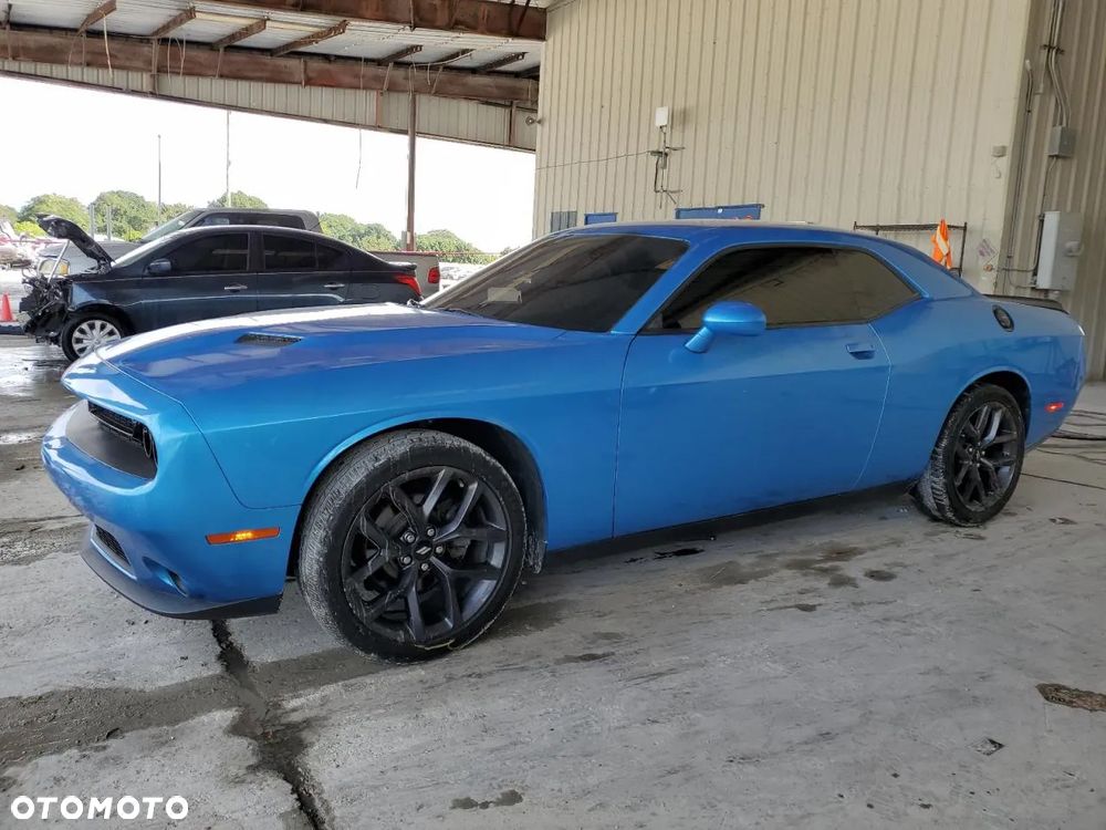 Dodge Challenger - 2
