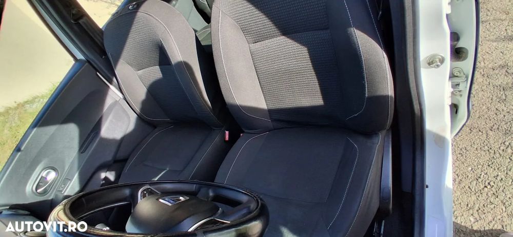 Dacia Lodgy 1.6 SCe Laureate - 11