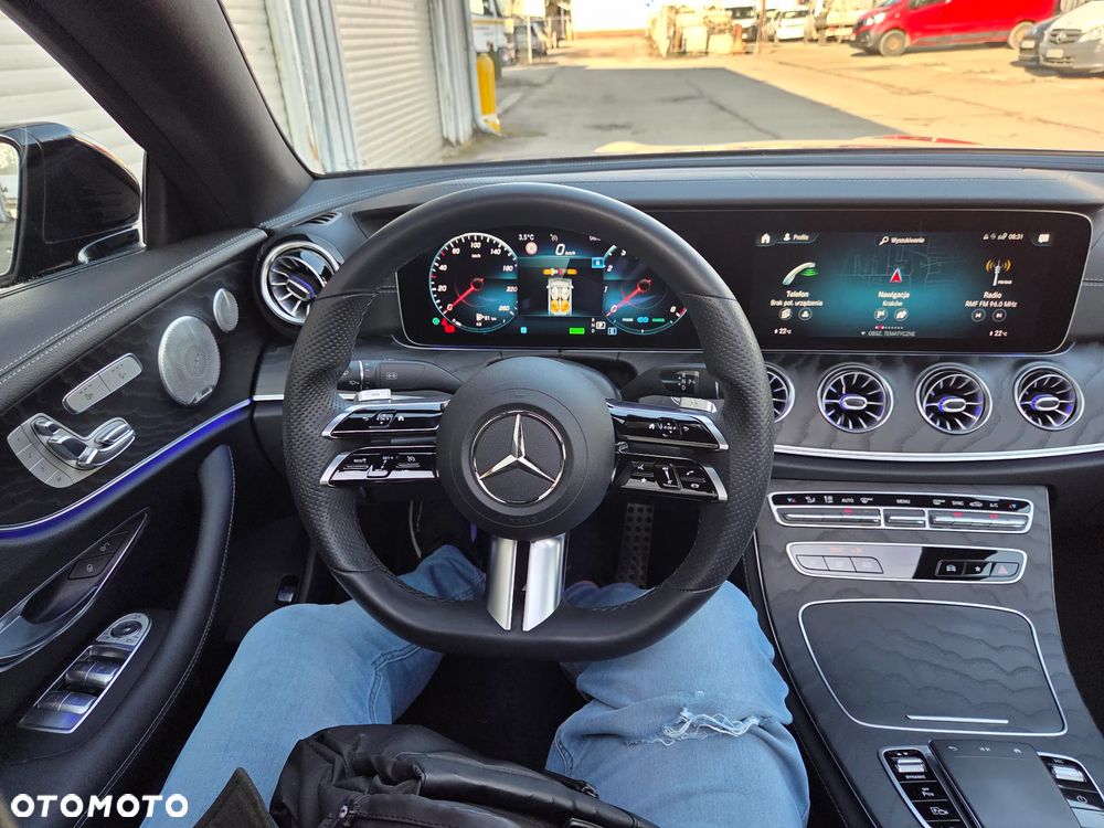 Mercedes-Benz Klasa E 200 4-Matic 9G-TRONIC - 27