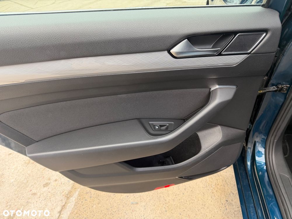 Volkswagen Passat 1.5 TSI EVO Business - 32