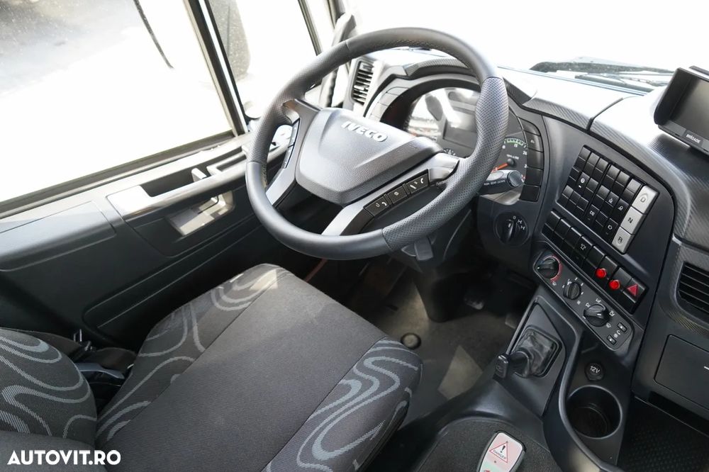 Iveco TRAKKER 360 / 6x4 / BASCULĂ DUBLU + HYDRODOLT / + HDS HMF 1643 Z2 / CUPĂ DE ÎNMATRICULARE / ROTATOARE / TELECOMANDĂ - 32