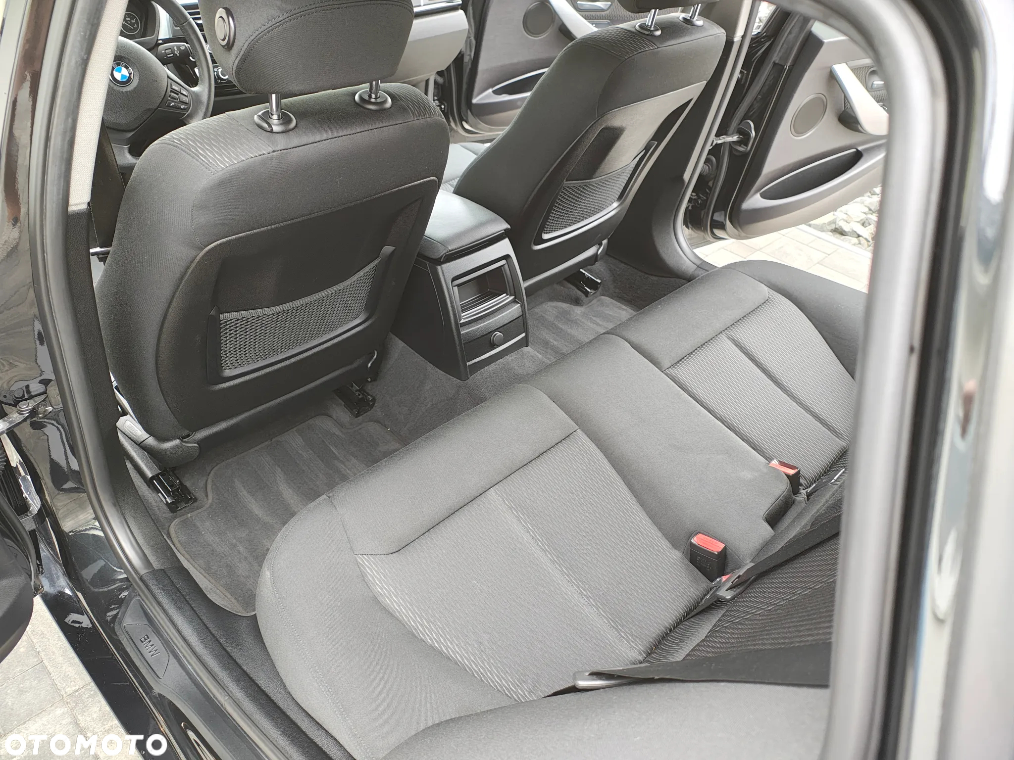 BMW Seria 3 320d Sport Line Shadow - 28