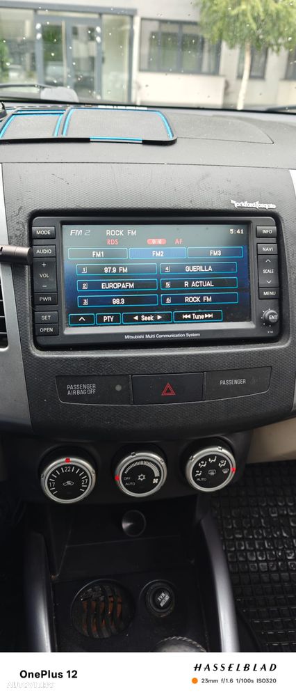 Mitsubishi Outlander 2.2 DI-D NAVI Instyle - 8