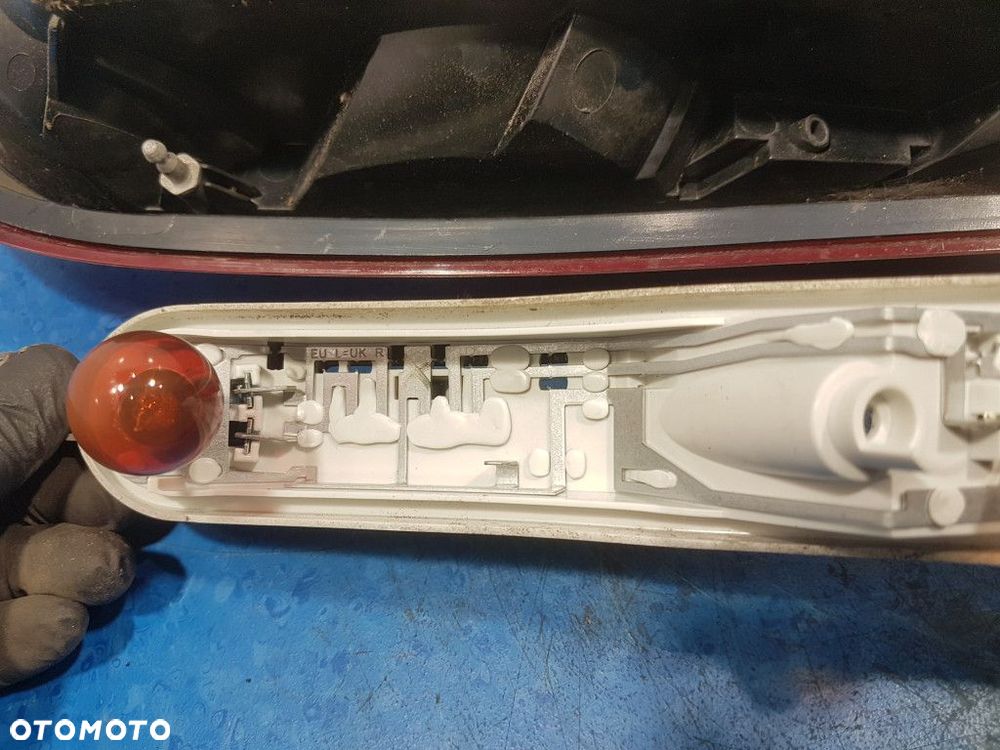 FORD FOCUS MK2 LAMPA TYŁ LEWA ZEWNĘTRZNA 8M5113405C - 10