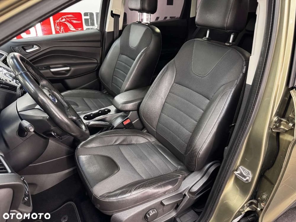 Ford Kuga - 25