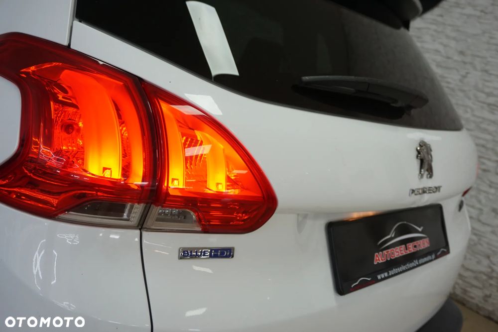 Peugeot 2008 BlueHDi 100 STOP & START Style - 20