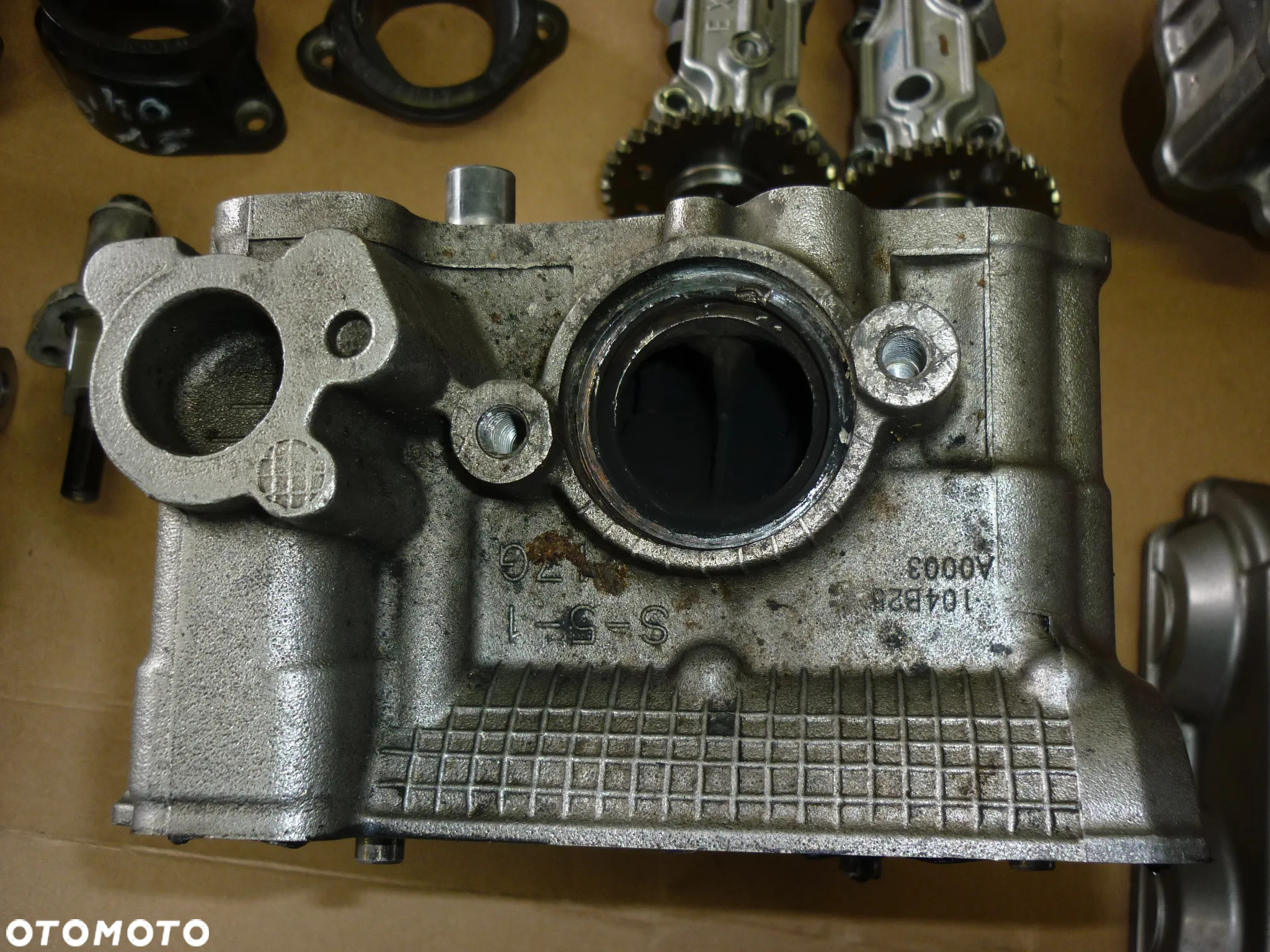 Silnik na części pokrywa wałek Suzuki SV 650 rok 2004 - 11