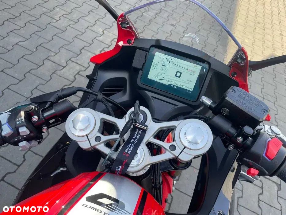 QJMOTOR SRK 125R - 4