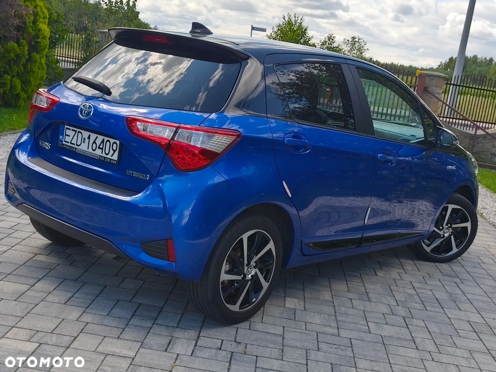 Toyota Yaris Hybrid 100 Premium EU6 - 5