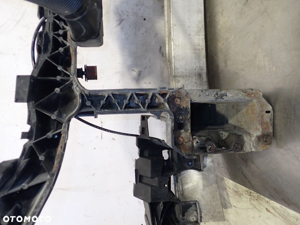 PAS PRZEDNI OKULAR MERCEDES W169 A200 - 9