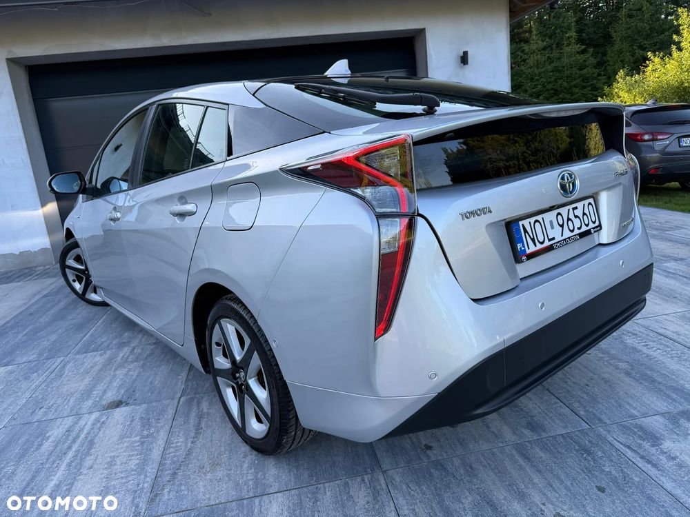 Toyota Prius 1.8 Hybrid Premium - 3