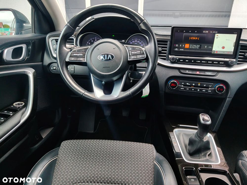 Kia XCeed - 23