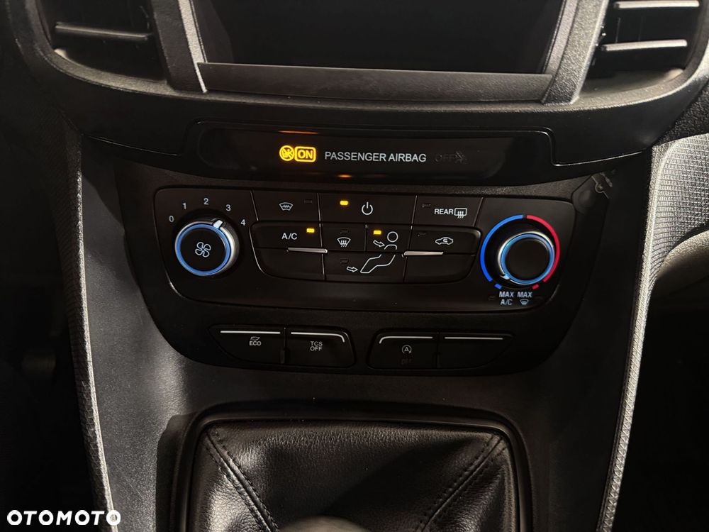 Ford Transit Connect - 21