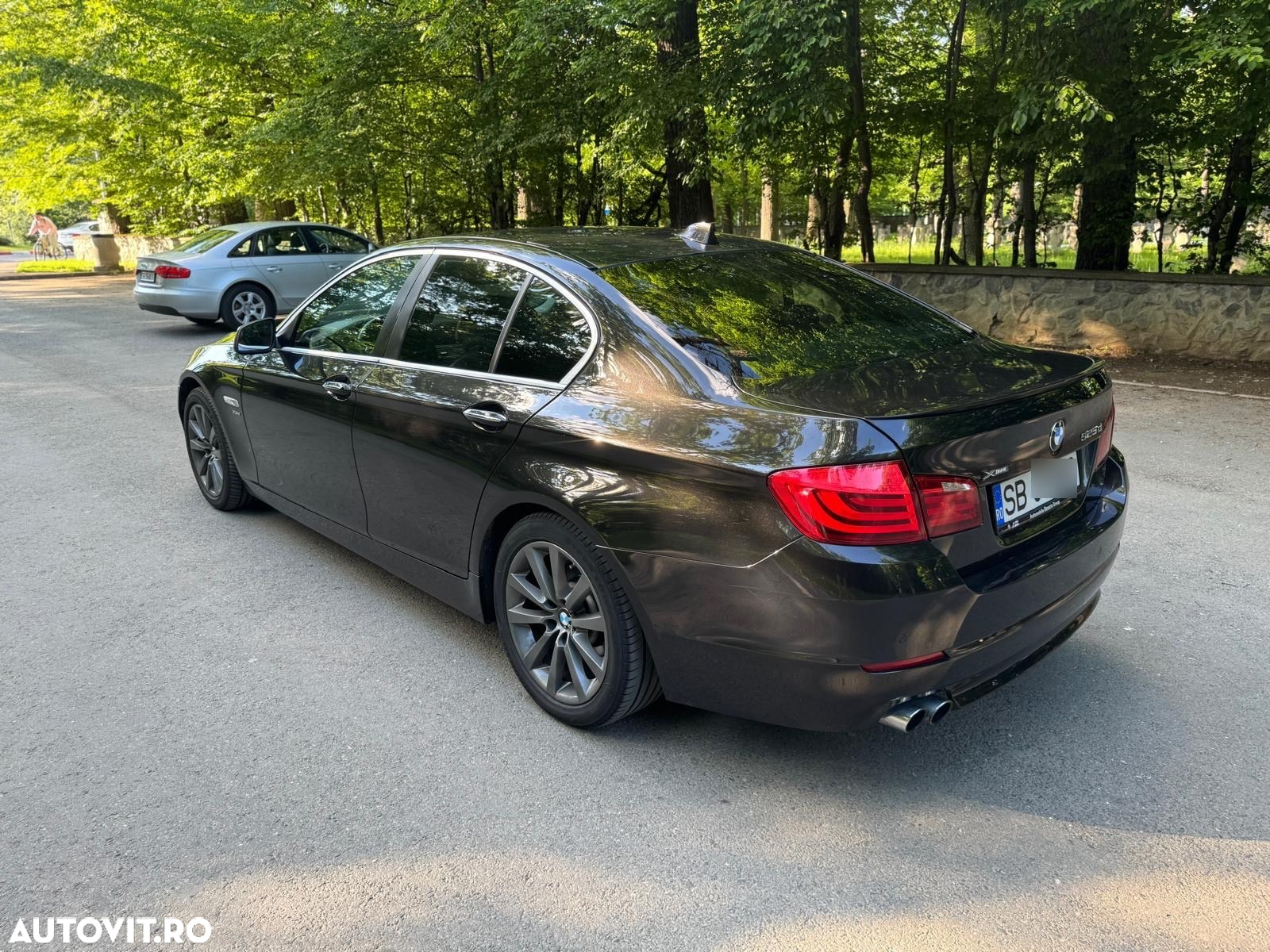 BMW Seria 5 525d xDrive - 4