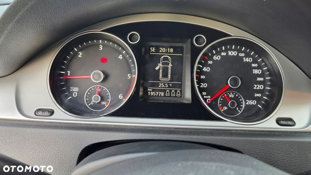 Volkswagen Passat 2.0 TDI 4Motion BlueMotion Technol Business Edition - 10