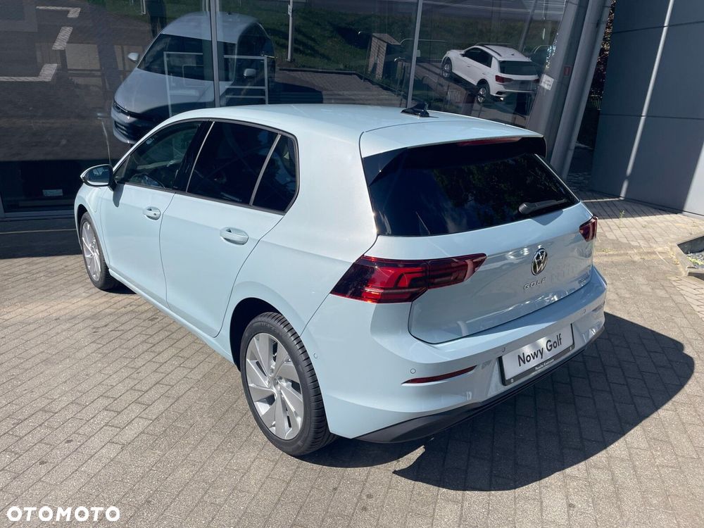 Volkswagen Golf - 6