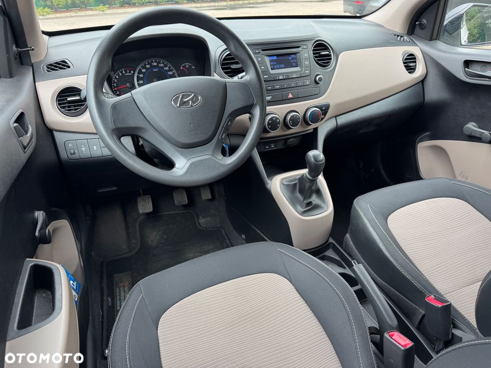Hyundai i20 1.1 CRDi YES Silver - 13