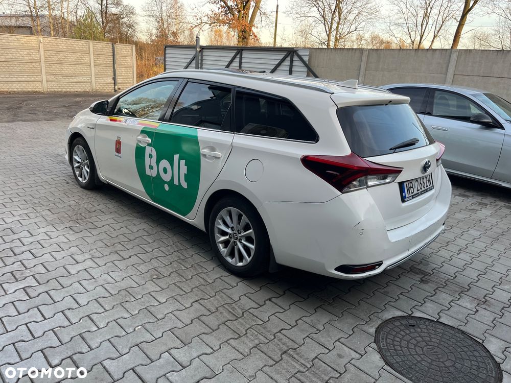 Toyota Auris Hybrid 135 Comfort - 14