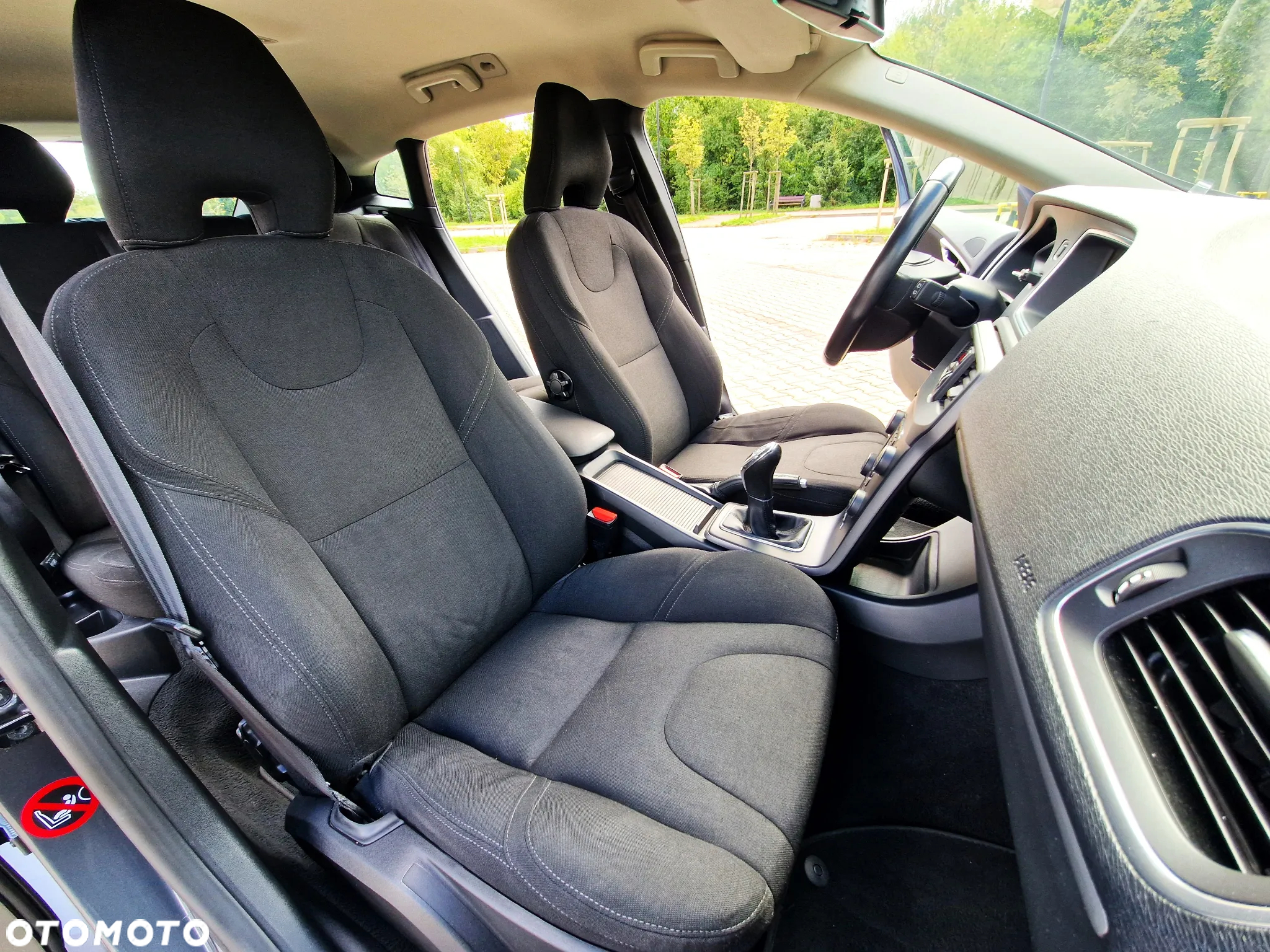 Volvo V40 D2 Momentum - 21
