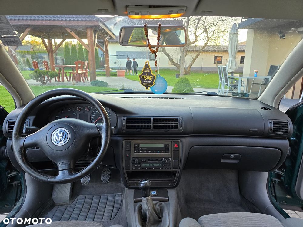Volkswagen Passat 1.9 TDI Trendline - 8
