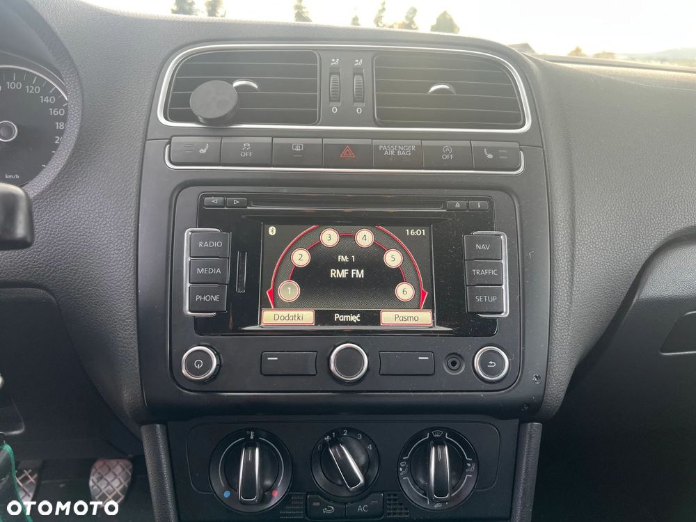 Volkswagen Polo 1.6 TDI DPF BlueMot Highline - 11