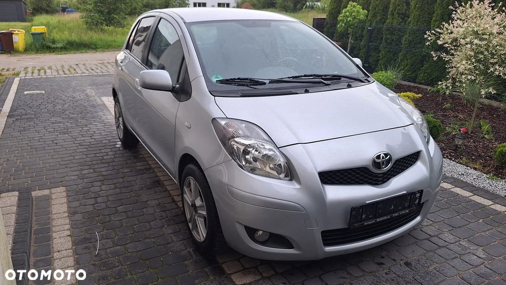 Toyota Yaris 1.33 VVT-i Executive - 4