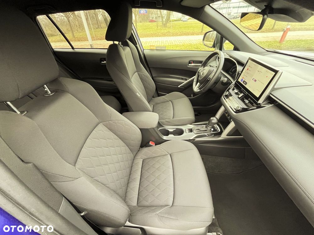 Toyota Corolla Cross - 13