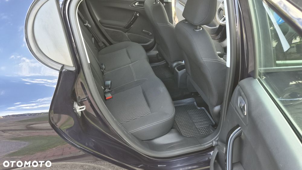 Peugeot 208 82 PureTech Style - 17