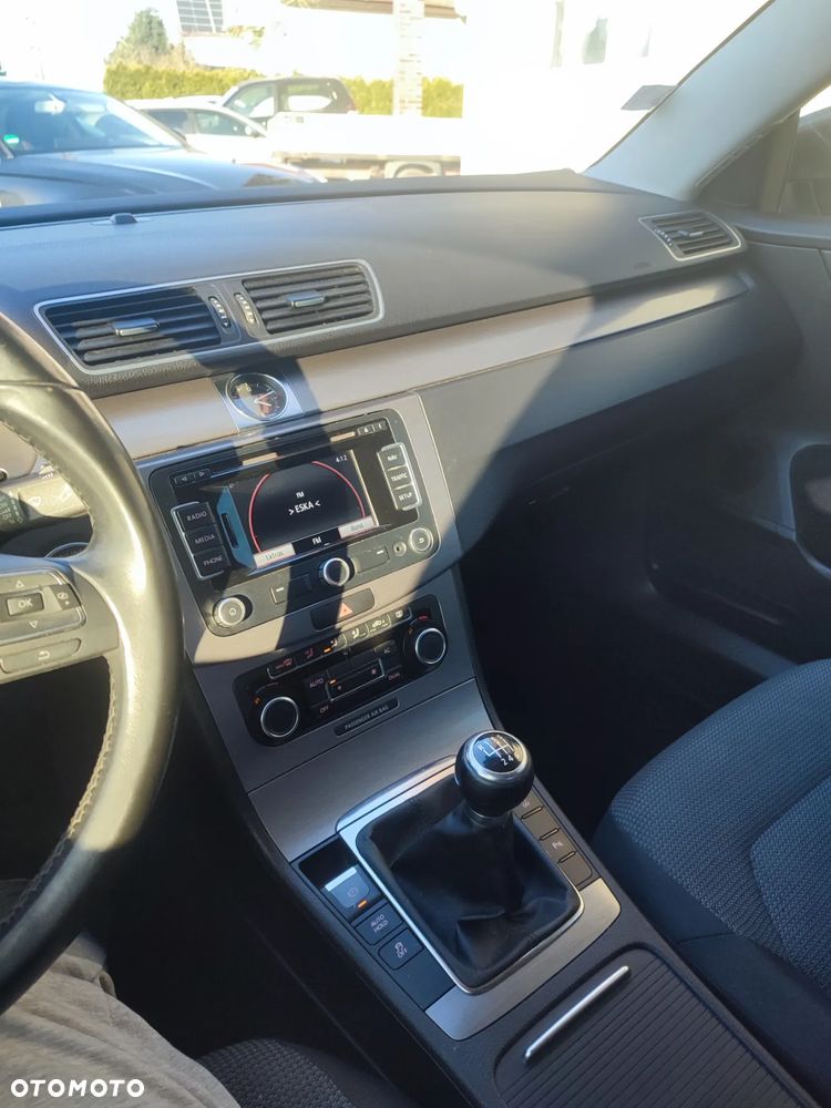 Volkswagen Passat 2.0 Blue TDI DPF Highline - 8