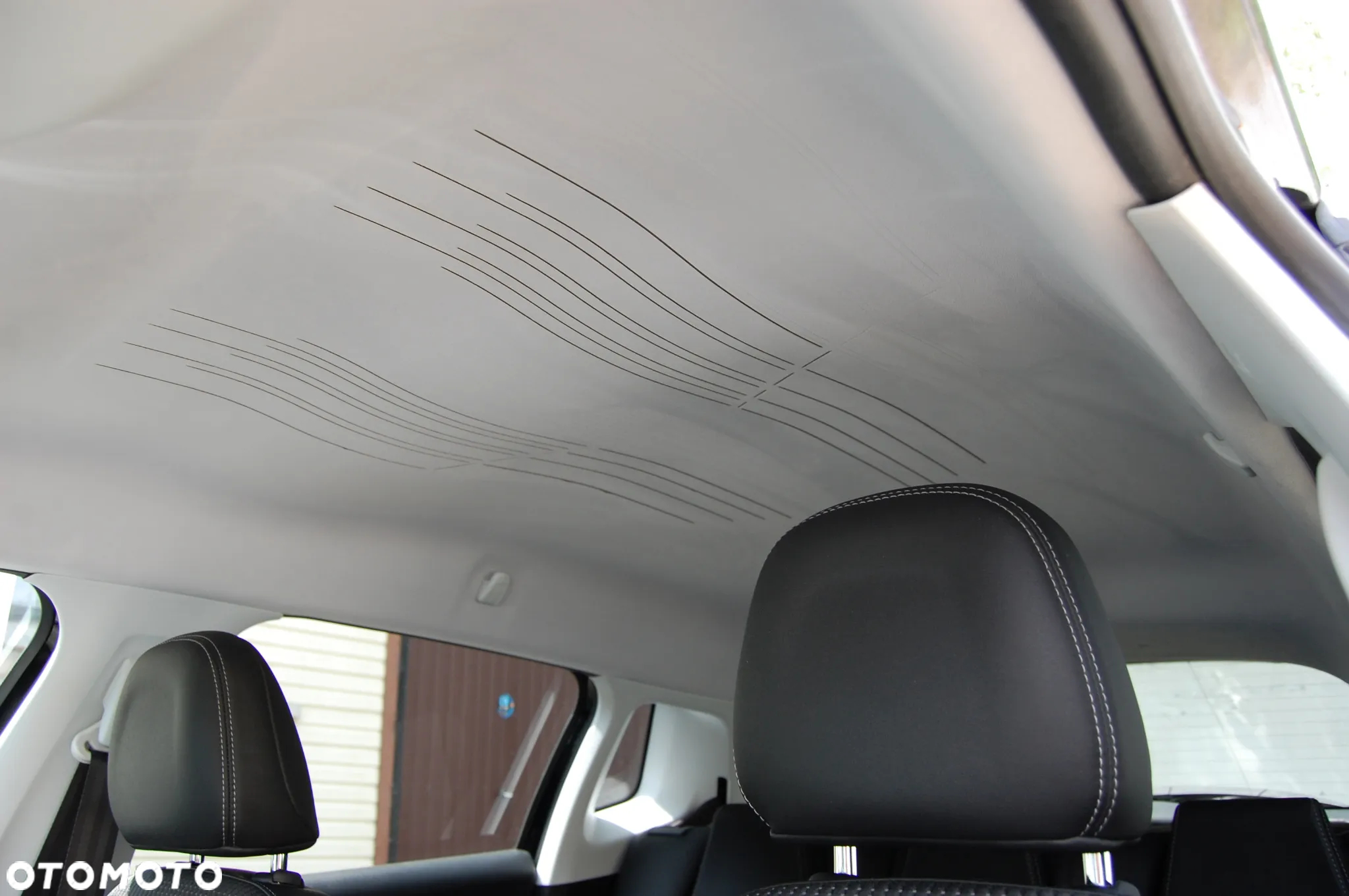 Peugeot 2008 BlueHDi 100 STOP & START Allure - 15