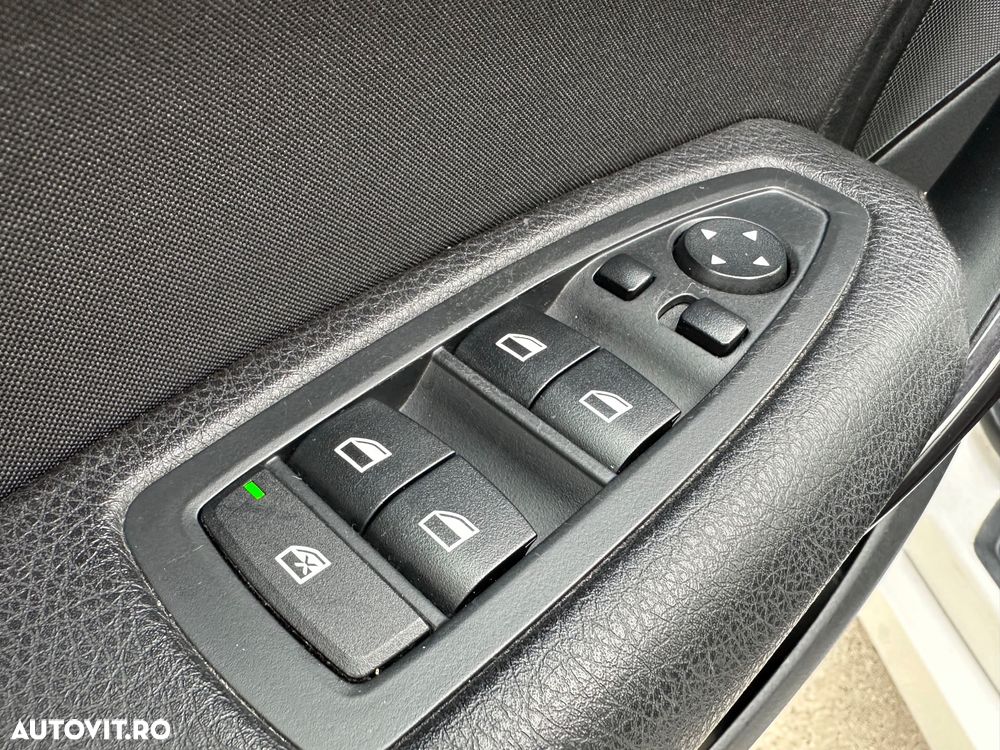 BMW Seria 1 118d Sport Line - 19