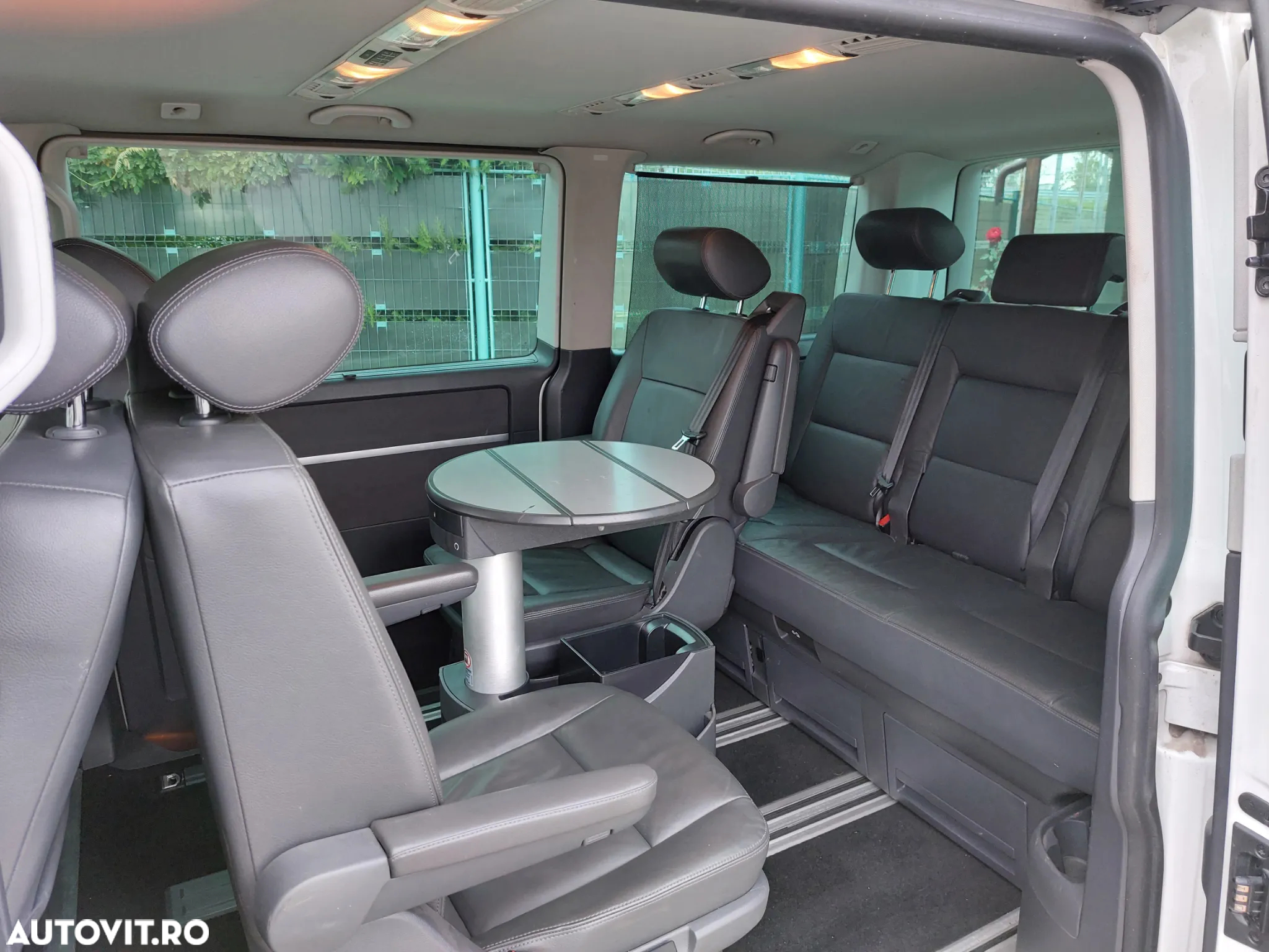 Volkswagen Multivan - 5