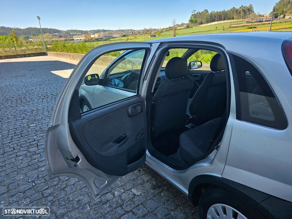 Opel Corsa 1.7 DTi 16V Confort - 12