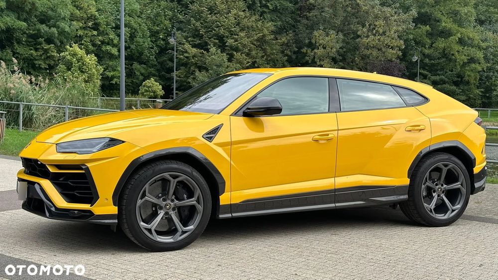 Lamborghini Urus - 8