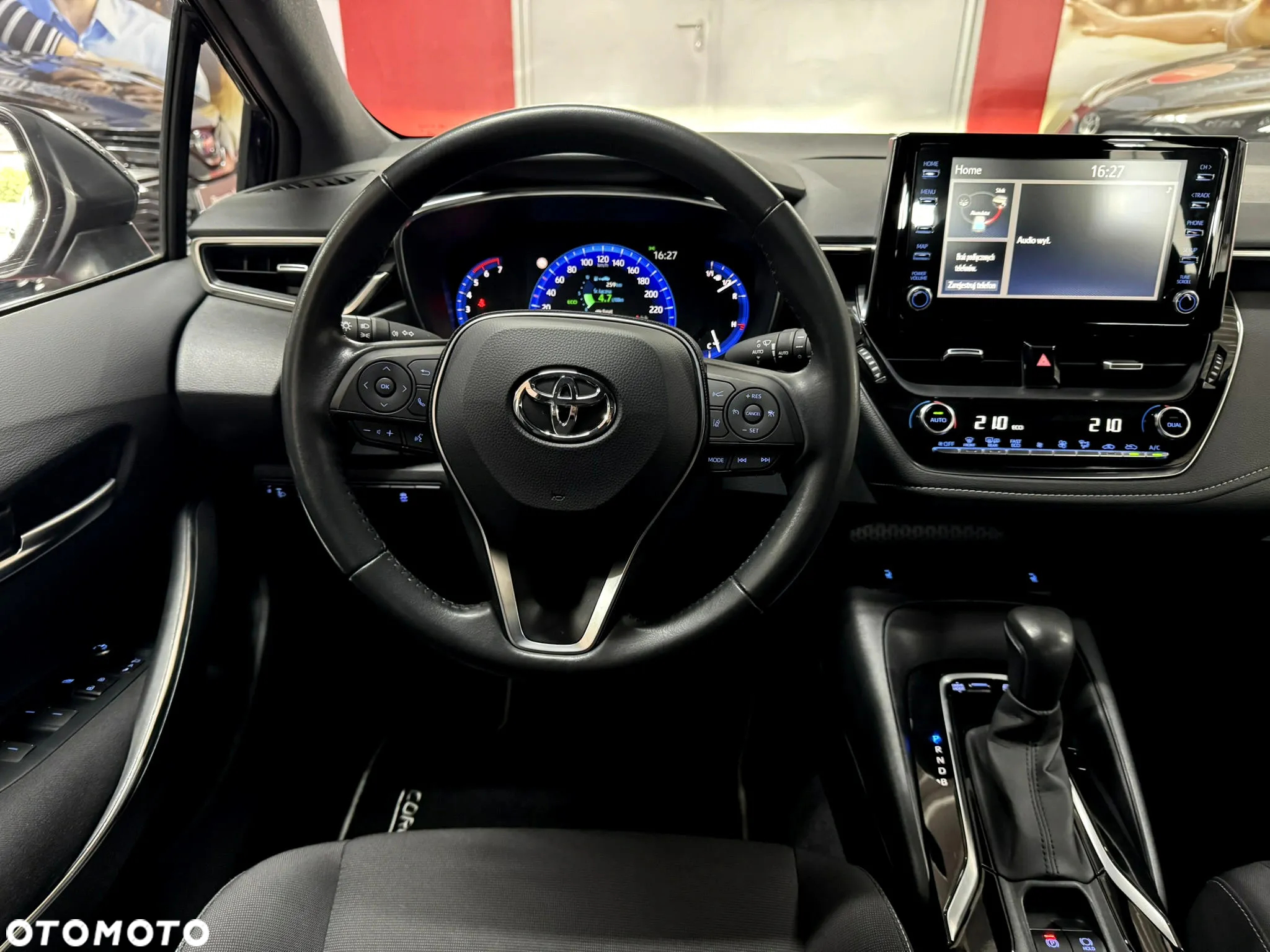 Toyota Corolla 1.8 Hybrid GPF Comfort - 11