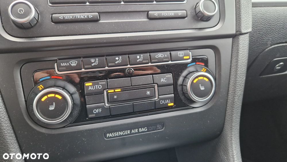 Volkswagen Golf VI 1.6 Highline DSG - 14