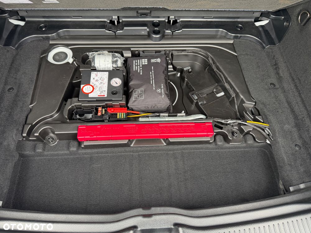 Mercedes-Benz Klasa B 180 7G-DCT Style - 20