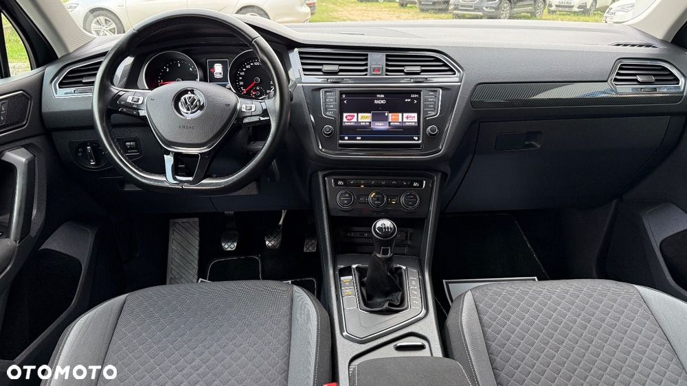 Volkswagen Tiguan - 19