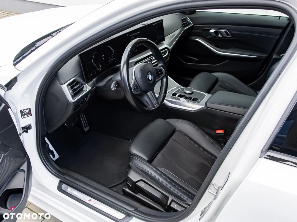 BMW Seria 3 318d M Sport - 29