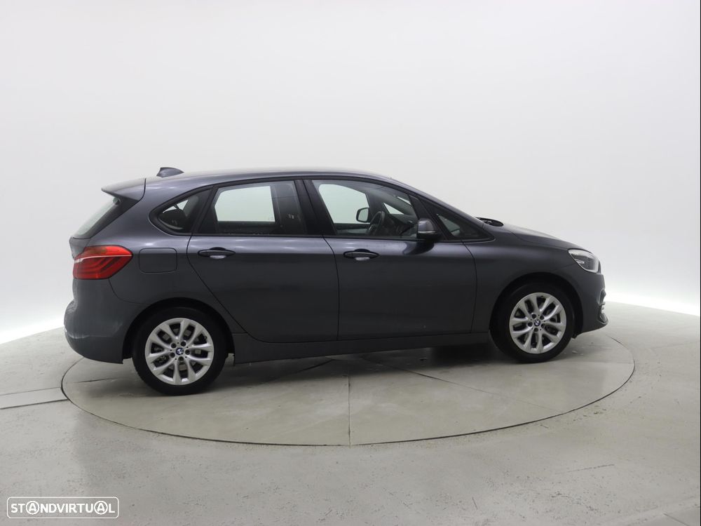BMW 225i Active Tourer - 9