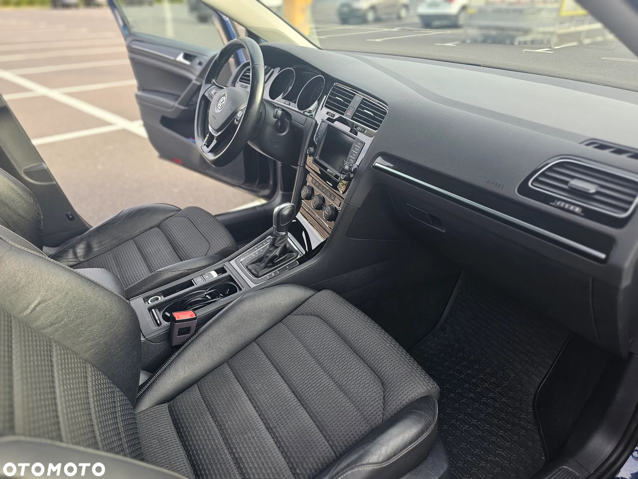 Volkswagen Golf VII 1.6 TDI BMT Highline DSG - 10