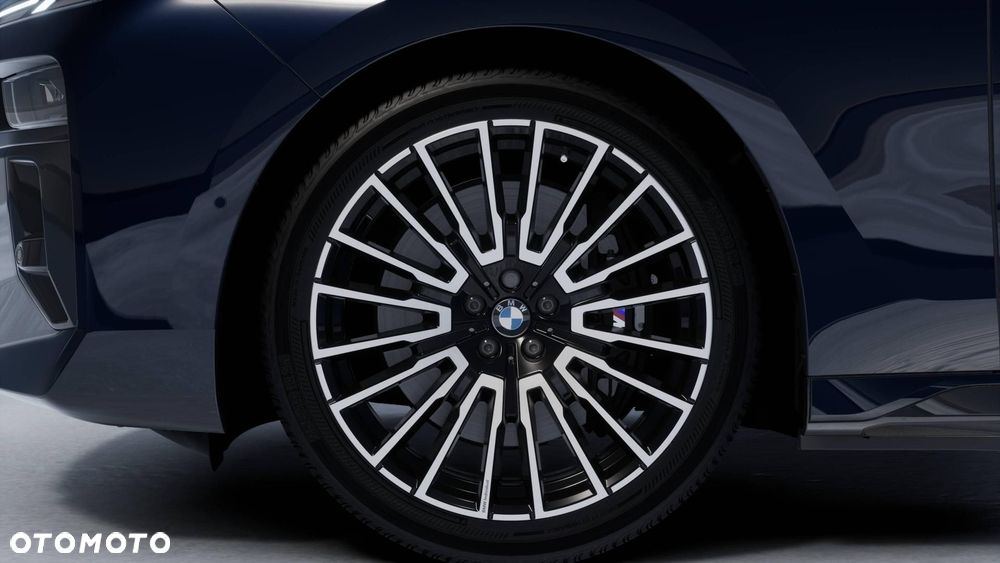 BMW i7 - 4