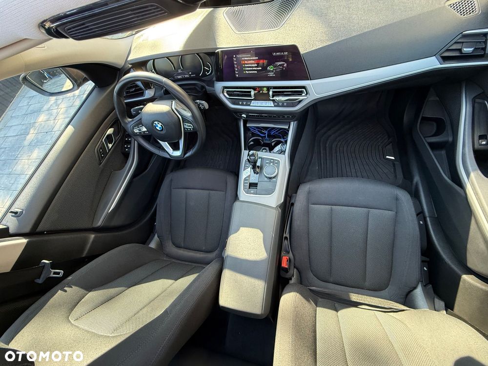 BMW Seria 3 318d M Sport - 4