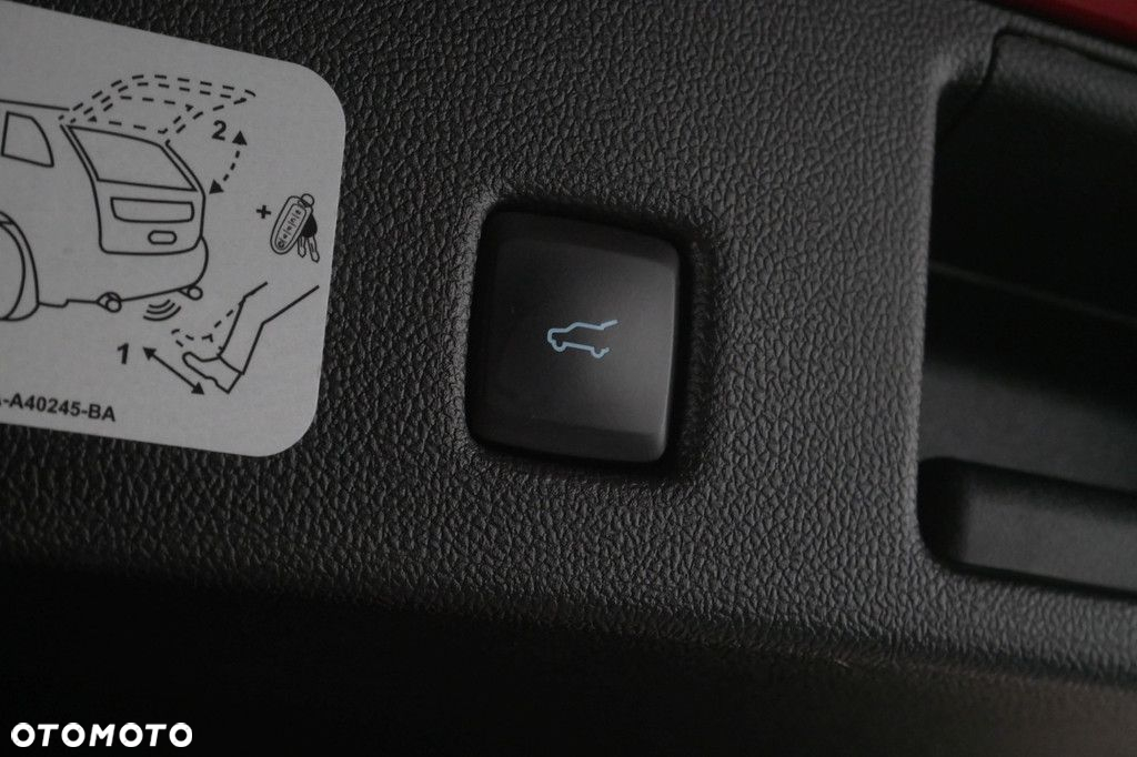 Ford Kuga - 17