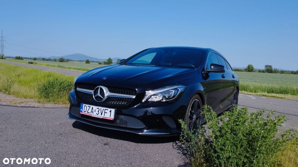 Mercedes-Benz CLA 180 7G-DCT - 22