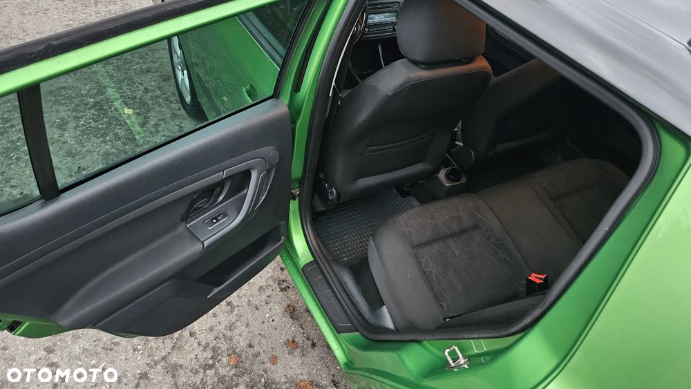 Skoda Fabia 1.4 16V Ambiente - 12