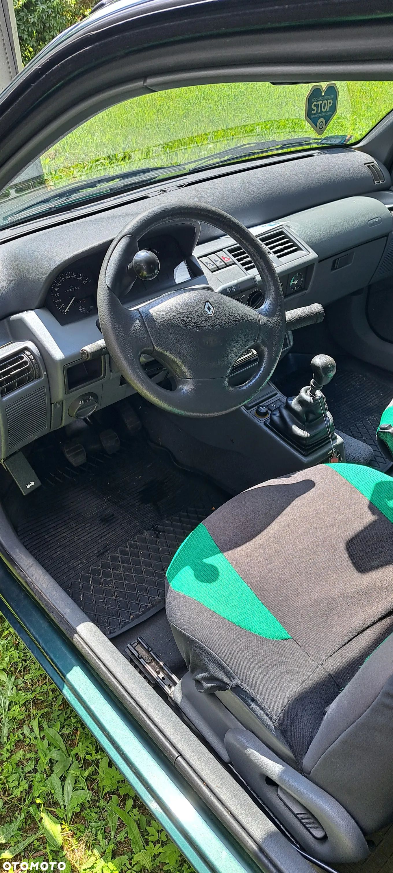 Renault Clio - 1