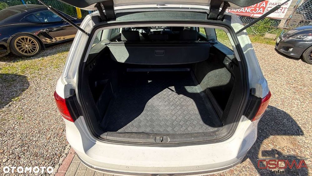 Volkswagen Passat - 21