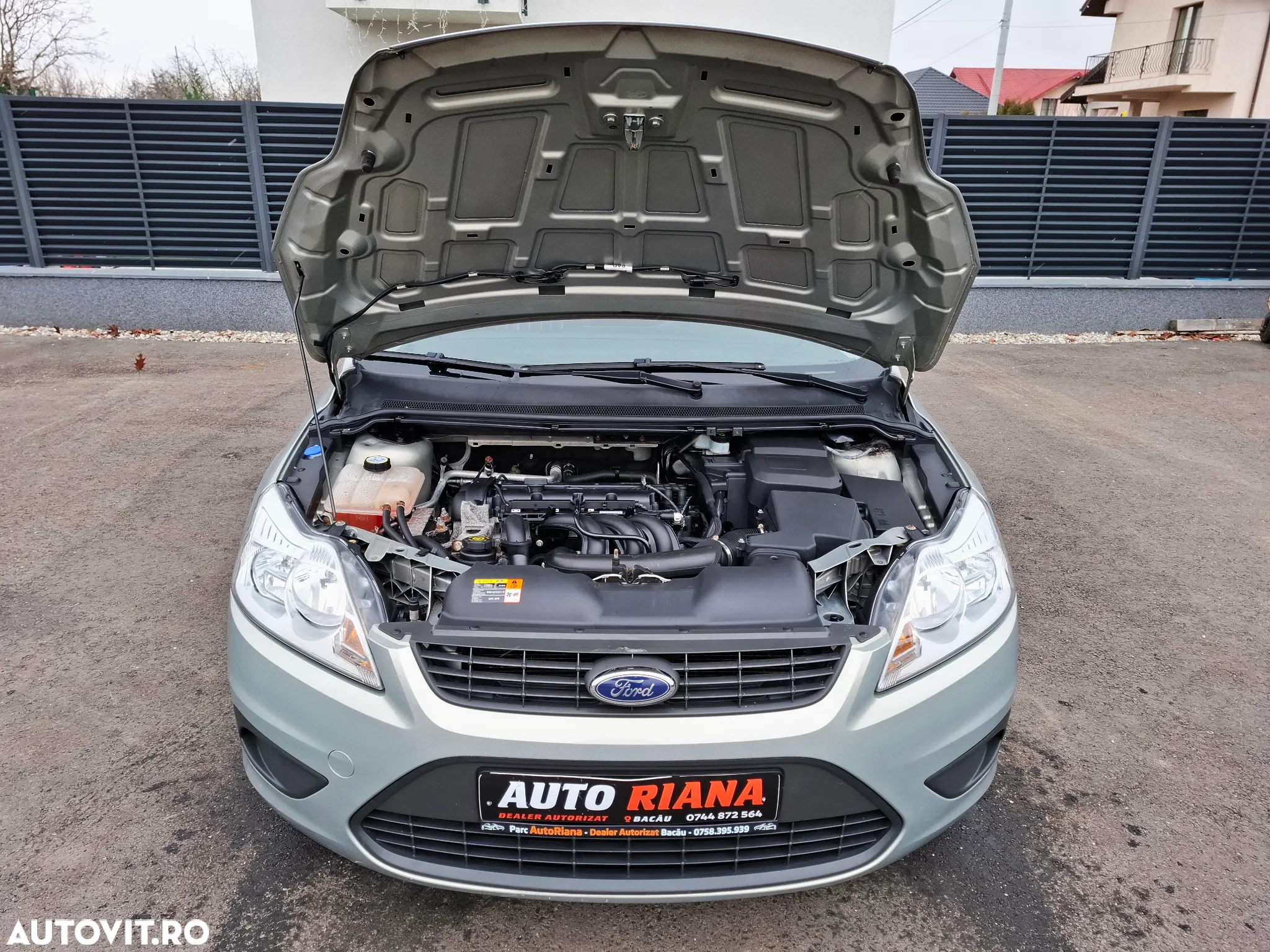 Ford Focus 1.6 16V Style - 14