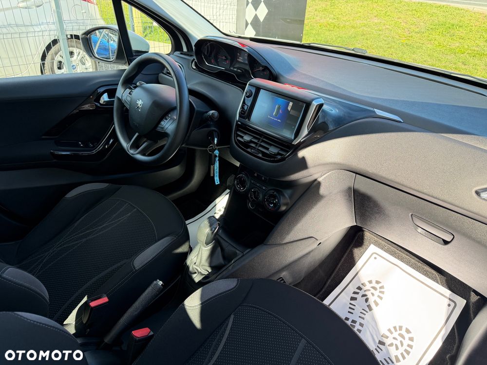 Peugeot 208 - 22